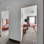 Nelly Kellys 4*