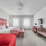 Nelly Kellys 4* Трутнов