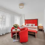 Nelly Kellys 4* Трутнов