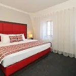 Nelly Kellys 4*