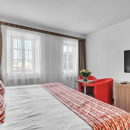 Hotel Nelly Kellys 4*