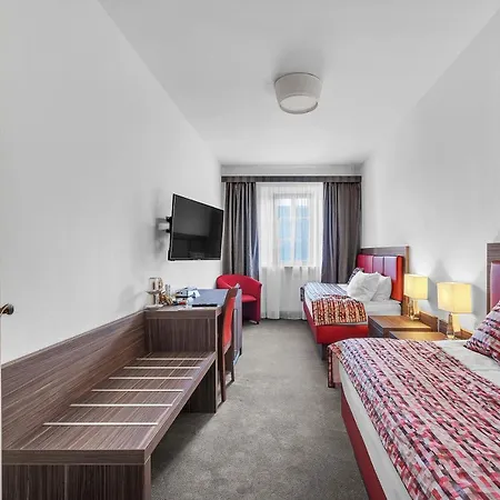 Nelly Kellys Hotel 4*