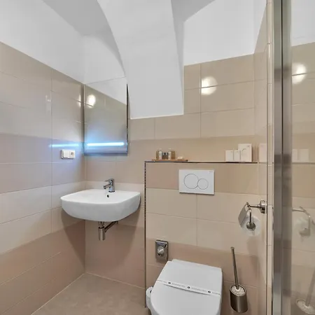 Nelly Kellys Szálloda 4*