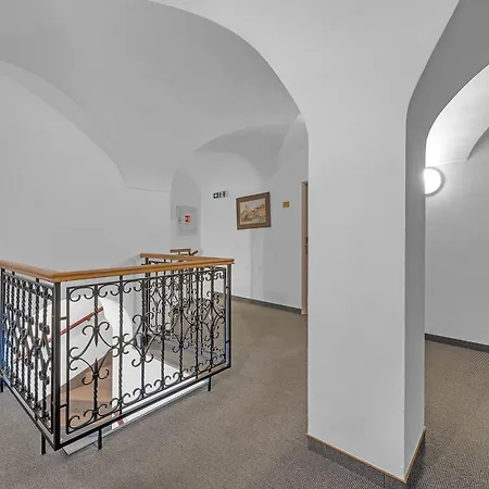 Hotel Nelly Kellys Trutnov