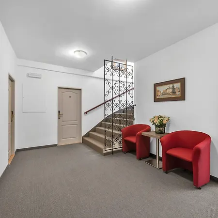 Nelly Kellys Hotel 4*