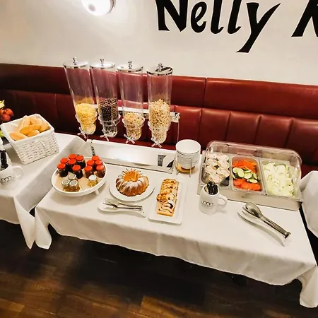 מלון Nelly Kellys