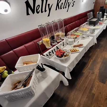 Nelly Kellys Hotell 4*