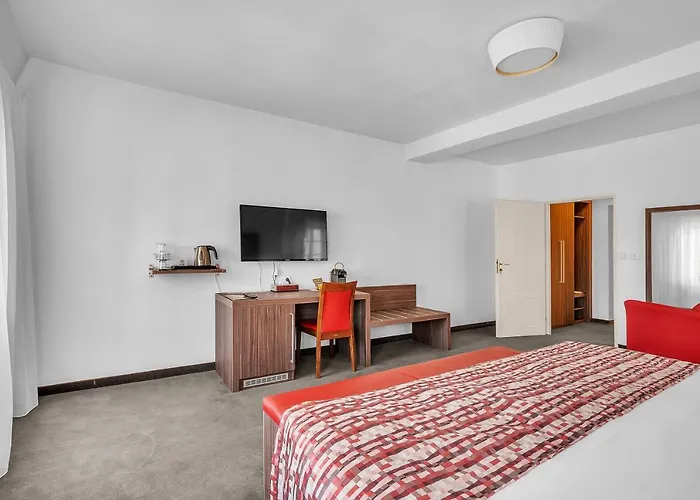 Hotel Nelly Kellys Trutnov