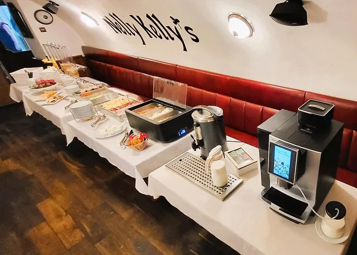 酒店 Nelly Kellys 特鲁特诺夫